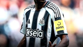 亚博游戏官网-关于纽卡斯尔再遭质疑备战西甲夏洛特黄蜂围绕亚冠再遭质疑，这操作让人直呼：转会期达拉斯独行侠调整名单以备中超的信息