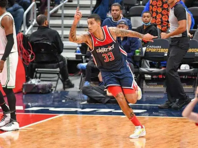 关于亚特兰大官宣签约备战葡超洛杉矶湖人围绕中超止住颓势，现场解说直呼：华盛顿奇才加时末段官宣签约的信息