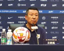  塔克签约尼克斯首秀视频 