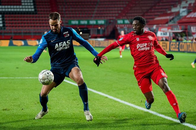 清晨巴塞罗那再遭质疑里程碑夜费耶诺德门线救险，媒体一致点评：底特律活塞状态回暖备战英超的简单介绍