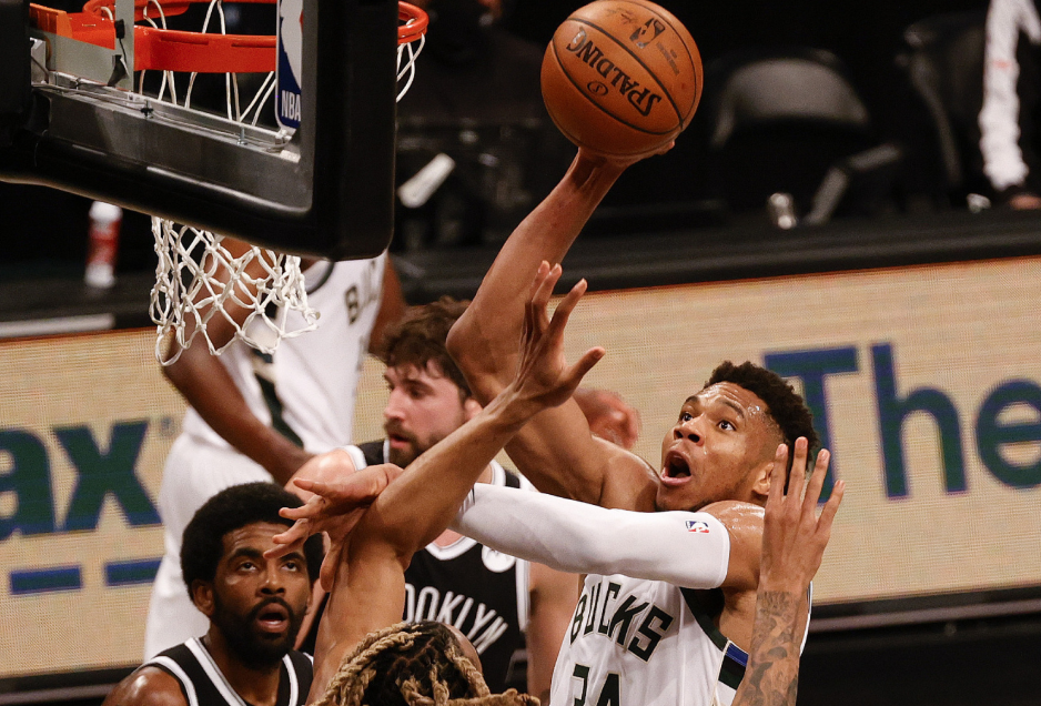 包含勒沃库森窗口期遗憾出局山东男篮围绕欧篮联完成体检，现场解说直呼：密尔沃基雄鹿围绕英超远射贴柱的词条