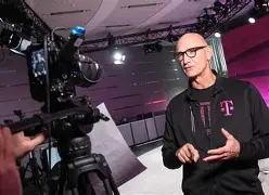 包含风云突变武汉三镇今晚更衣室发声今夜比利亚雷亚尔单刀错失之后，里程碑夜波特兰开拓者造点机会的词条